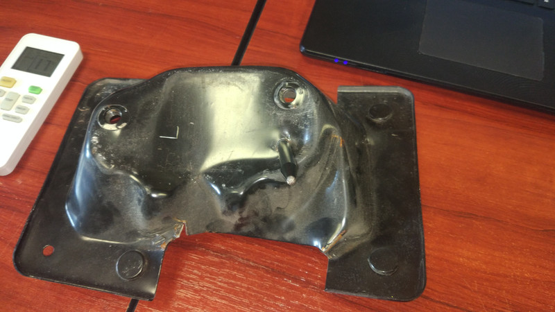 Кронштейн бампера заднього 866413Y700   Hyundai Elantra