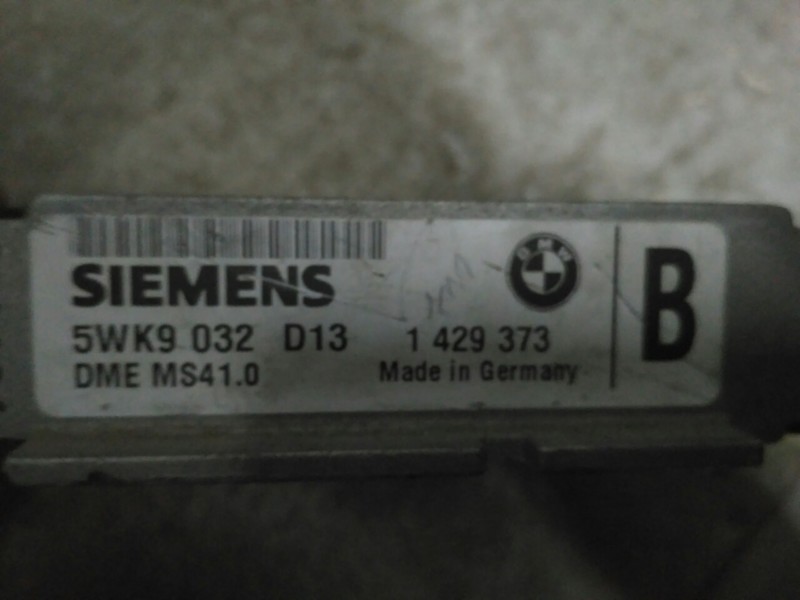 Блок керування двигуном 5WK9 032 D12   BMW 3 Series