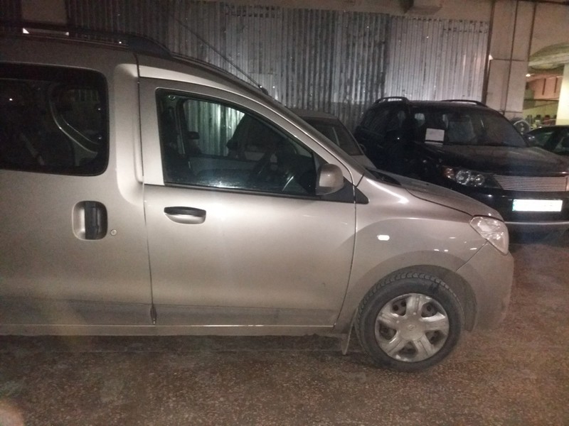 Крыло переднее левое Renault Dokker  2013 1.5 Дизель Киев