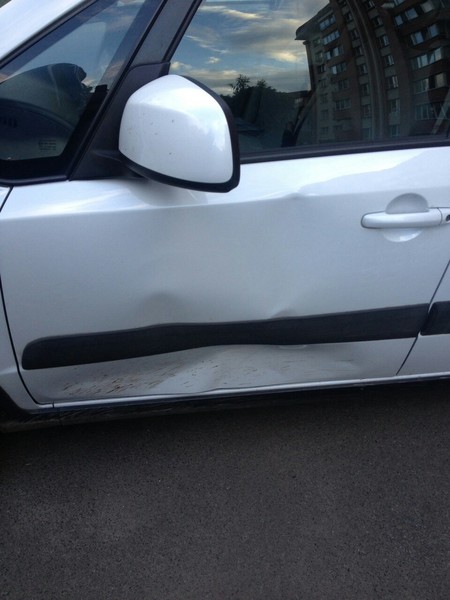 Дверь передняя Suzuki SX4  2010 хэтчбек 1.6 Бензин Киев