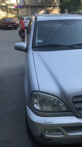 Поворотник правый 1638200321   Mercedes M-Class