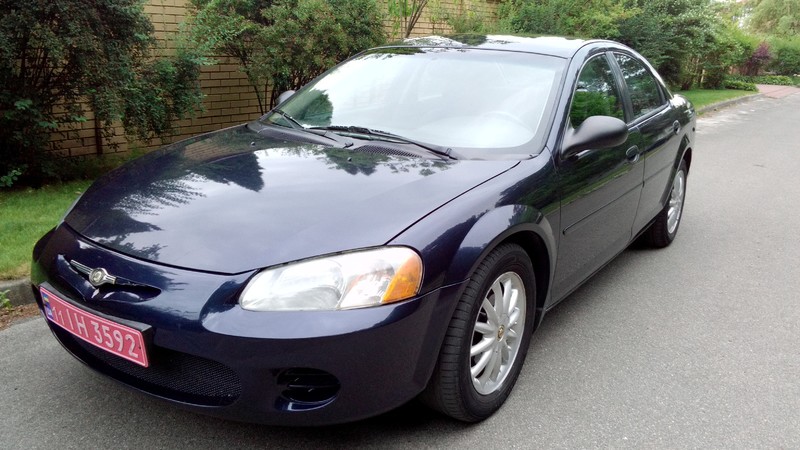 Эмблема переднего бампера Chrysler Sebring LX 2002 2.4 Бензин Киев