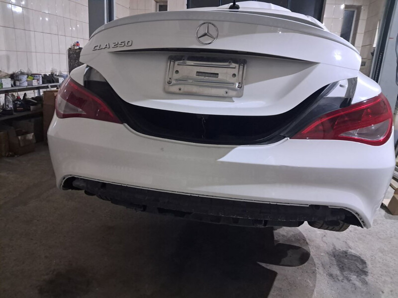 Губа заднего бампера Mercedes CLA-Class 2017 г.  2.0 л бензин Киев