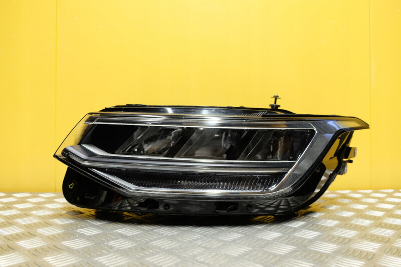 Фары 5NL941035A   Volkswagen Tiguan