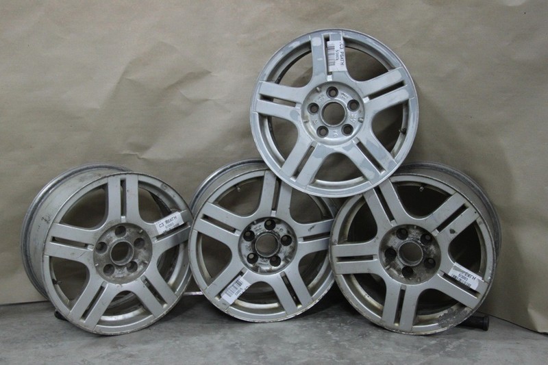 Заглушка в диск 1 шт Volkswagen Passat b 5 1998 г.  1.9 л дизель Ровно