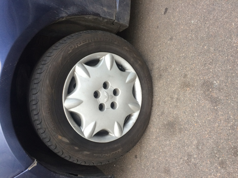 Колпак Mitsubishi Grandis  2004 2.4 Бензин Киев