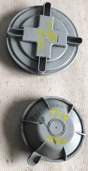 Заглушка фар Toyota Avensis  2013 универсал 2.0 Дизель Луцк