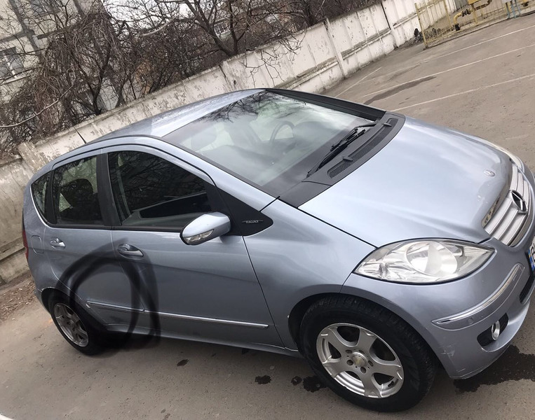 Молдинги Mercedes-Benz A-Class 180 elegance 2006 универсал 2.0 Дизель Ровно