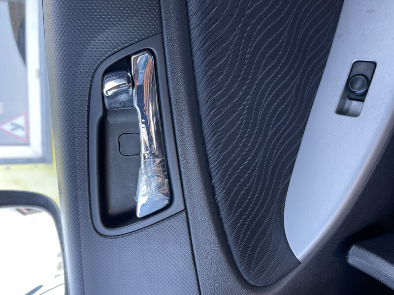 Ручка открывания двери внутренняя правая передняя Hyundai Accent  2011 1.6 Бензин Киев