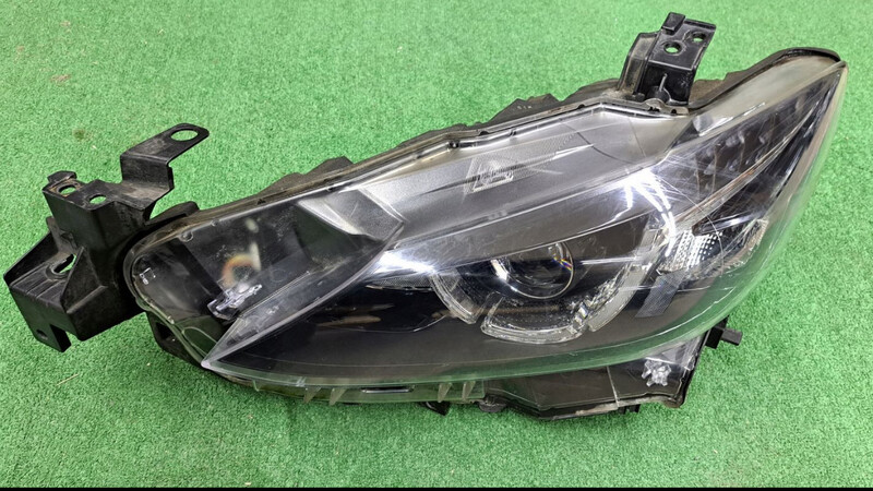 Фара передняя Mazda 6 2016 г.  2.5 л бензин