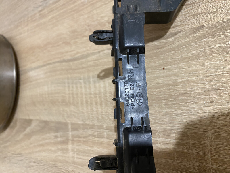 Кріплення переднього бампера до крила Chevrolet Cruze  2018 1.4 Бензин Одесса