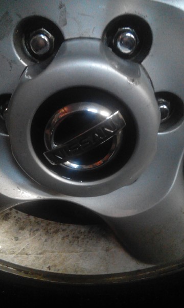 Заглушка диска Nissan NP300  2009 2.5 Дизель Прилуки