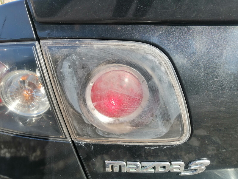 Ліхтар задній лівий кришки багажника седан Mazda 3 BK  2007 1.0 Бензин Винница