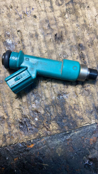 Топливные форсунки 23250 31060   Toyota FJ Cruiser, Toyota Land Cruiser Prado