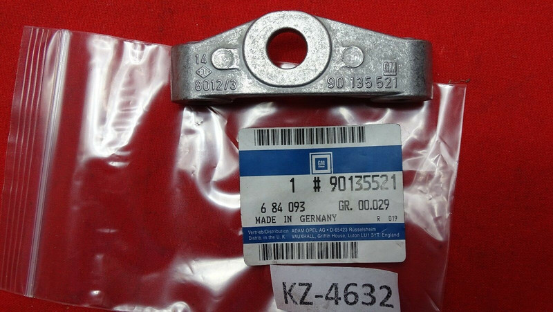 Кронштейн подушки двигателя передний правый (нижний) Opel Kadett E  1985 хэтчбек 1.6 Дизель Днепр