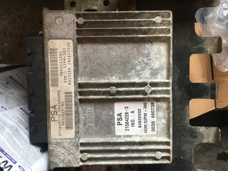 Блок упроаления двигателем Citroen C3 2003 г.  1.4 л бензин Южное