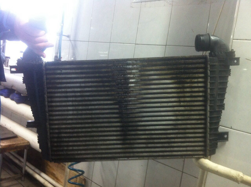 Радіатор інтеркулера Opel Zafira B 2006 р.  1.9 л дизель Київ