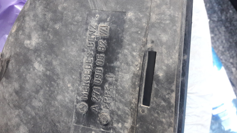 Патрубок повітряного фільтра А 2710900582   Mercedes C-Class, Mercedes E-Class