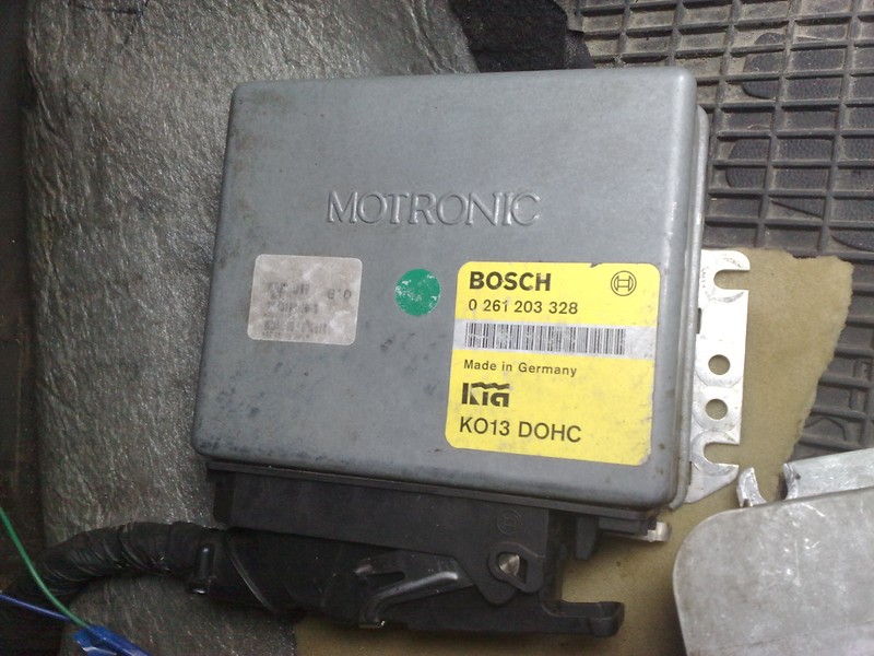 Электронный блок управления двигателем 0261203328   Kia Sportage