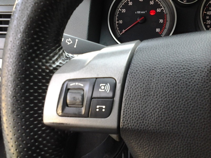 Рулевое колесо Opel Astra хэтчбек 2008 г.  1.6 л бензин Винница
