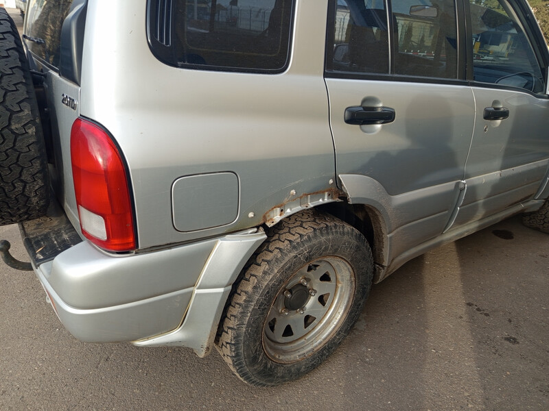 Молдинг крыла Suzuki Vitara 2002 г.  2.0 л дизель Львов