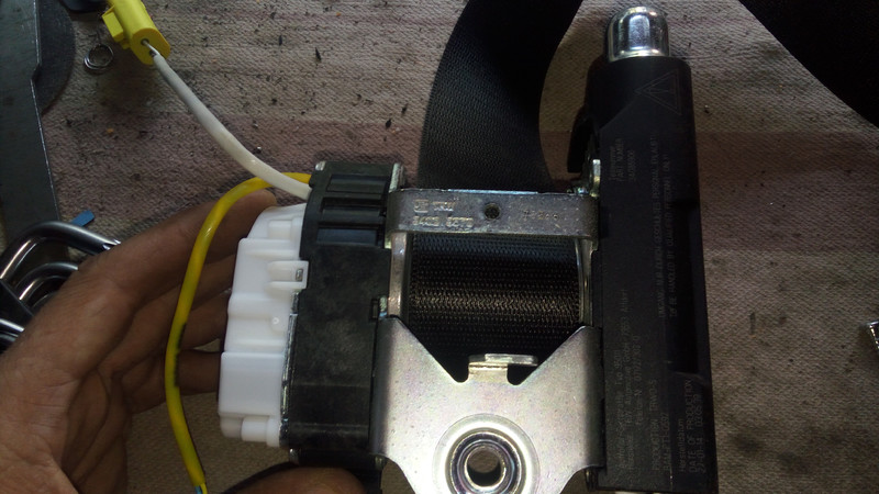 Ремінь безпеки водія BMW X1  2014 2.0 Бензин 