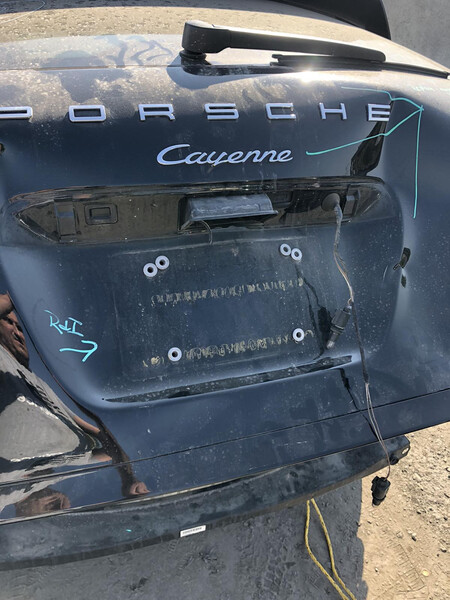 Задняя ляда, наконечник глушителя пассажирская сторона Porsche Cayenne  2012 3.6 Бензин Днепр