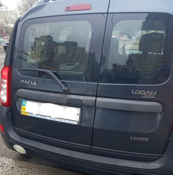 Двері багажника права Dacia Logan MCV  2008 универсал 1.6 Бензин Киев
