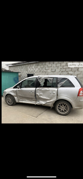 Порог кузова Opel Zafira B  2010 универсал 1.7 Дизель Тернополь