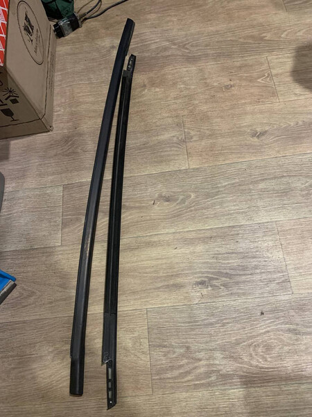 Ущільнювач скла Ford Focus 3 2012 р.  2.0 л бензин Луцьк