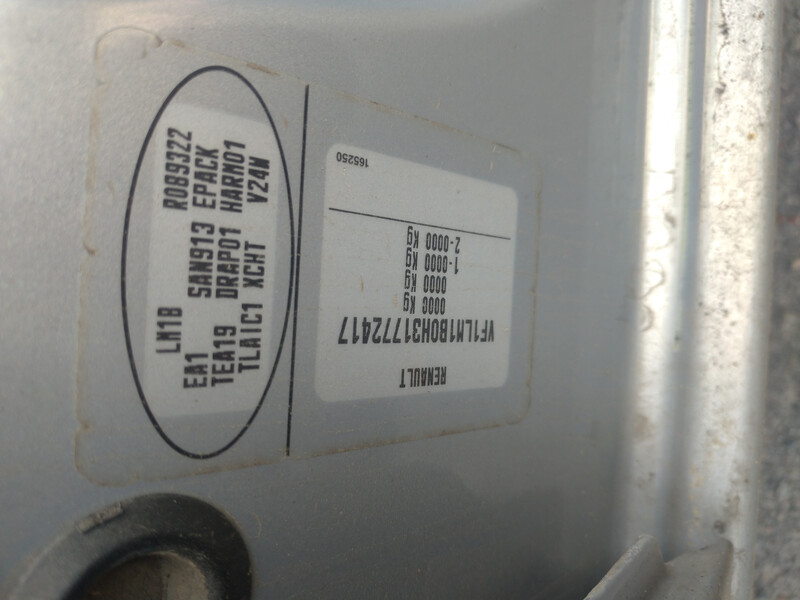 Переднє праве крило Renault Megane 2  2004 1.6 Бензин Полтава