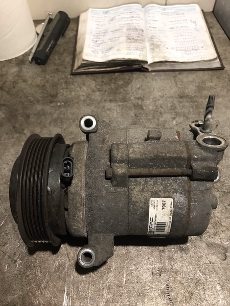 Компрессор кондиционера Chevrolet Captiva 2012 г.  2.2 л дизель Луцк
