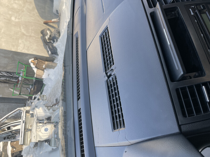 Накладка на торпеду Nissan Tiida C11  2008 хетчбек 1.6 Бензин 