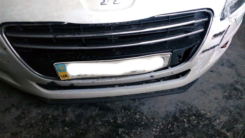 Решетка радиатора с хромом Peugeot 508  2011 1.6 Бензин Хмельницкий