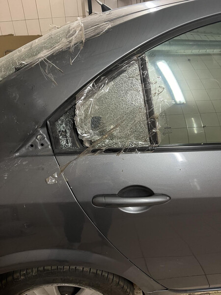 Форточка задня Nissan Primera P12 2006 р.  2.0 л бензин Кривий Ріг