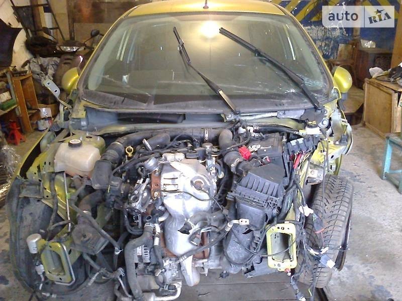 Фары пер, ус.бампера, панель, радиаторы, диффузор Ford Fiesta MK7 хэтчбек 2013 г.  1.0 л бензин Кременчуг