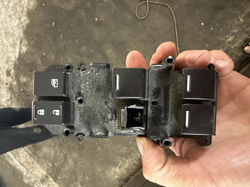 Блок кнопок стеклоподъемника (дверь водителя) Honda Accord 8  2010 2.4 Бензин Житомир