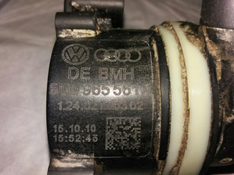 Насос системи охолодження 5NO965561A   Volkswagen Caddy, Volkswagen Passat