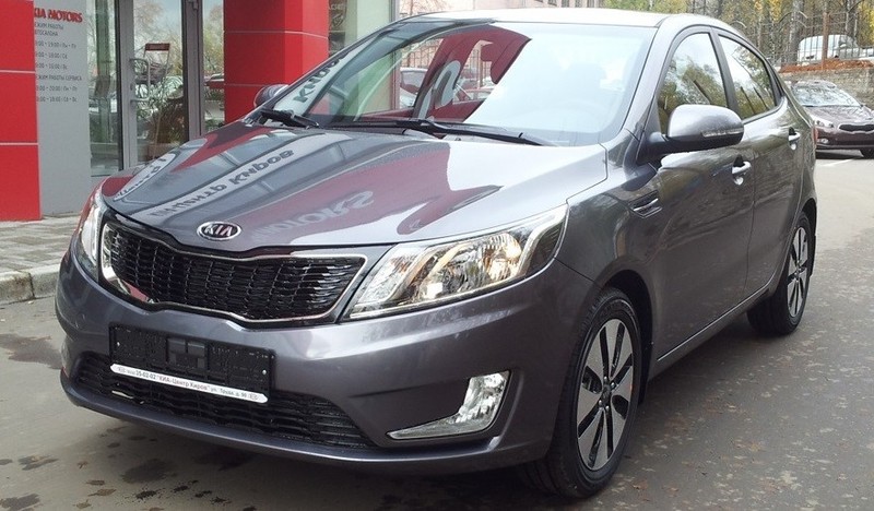 Переднее левое крыло Kia Rio 3 2012 г.  1.6 л бензин Киев