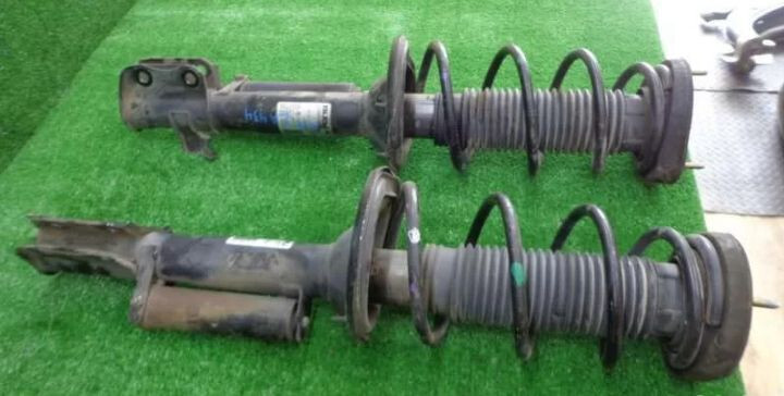 Задний стойки в сборе 2шт с подкачкой Subaru Forester SG  2005 2.0 Бензин Киев