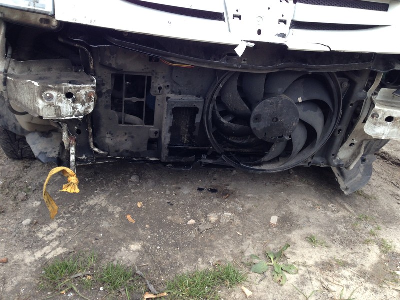 Бампер передний Peugeot Partner  2007 1.9 Дизель Киев