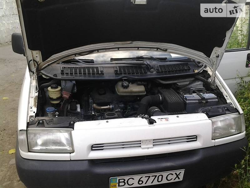 Решотка радиатора Citroen Jumpy  2001 2.0 Дизель Винница