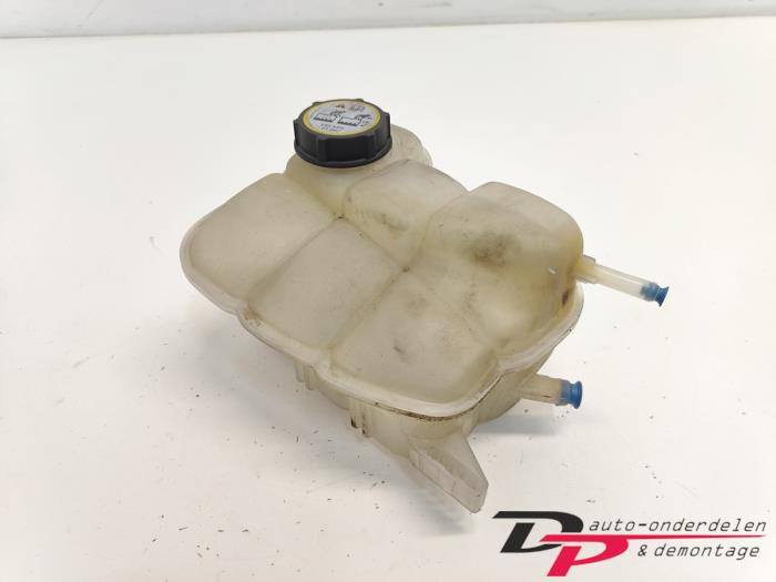 Расширительный бачок Volvo V50 универсал 2012 г.  1.6 л дизель Сарны