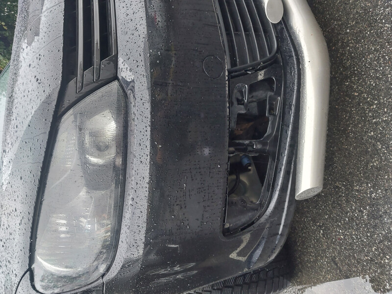 Правая заглушка бампера Volkswagen Caddy 3  2014 2.0 Дизель Бородянка