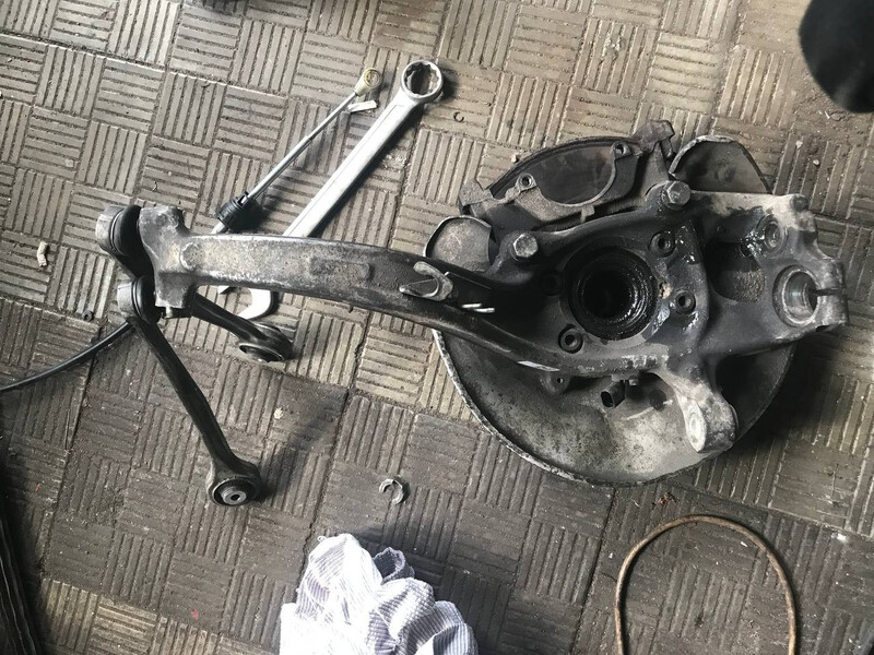 Цапфа передняя правая 4G0407242C   Audi A4, Audi A6, Audi Q5, Audi S5