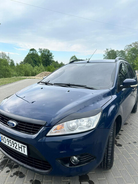 Крило ліве переднє і фари Ford Focus  2010 універсал 16.0 Дизель Тересва