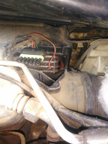 Реостат пічки Audi 100 C3  1984 2.0 Бензин 