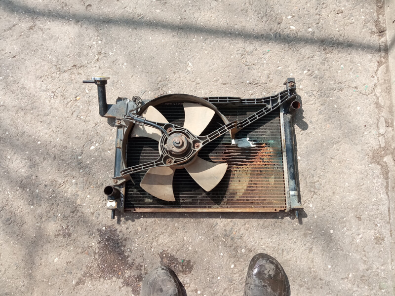 Радіатор Nissan Sunny  1990 хетчбек 1.4 Дизель 