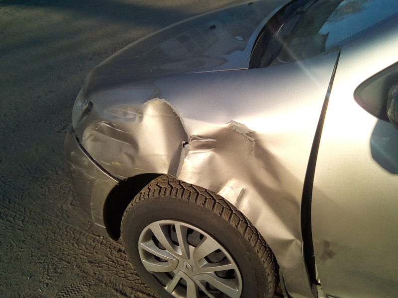 Крыло переднее левое Renault Logan MCV универсал 2015 г.  1.5 л дизель Сумы