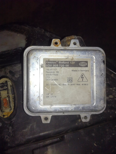 Блок ксенона фары xenius ballast 12v 5dv 009 720-00 Opel Insignia A  2010 универсал 2.0 Дизель Ивано-Франковск